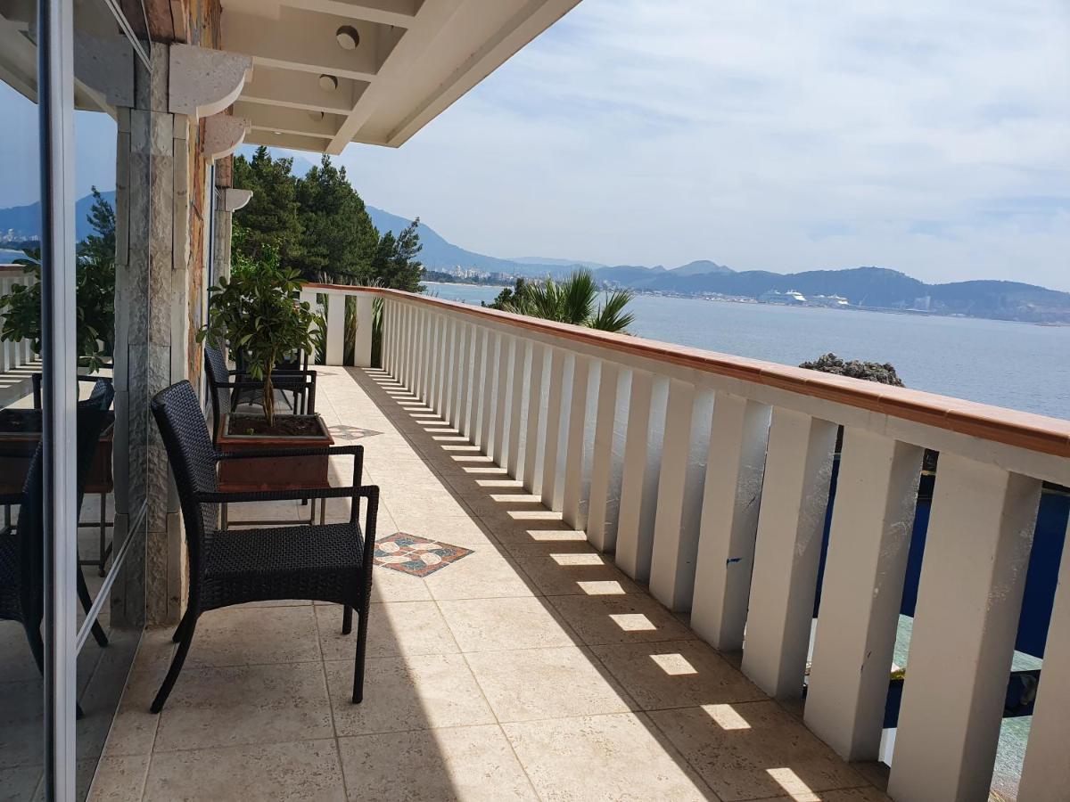 Sunset View Apartments Bar Extérieur photo