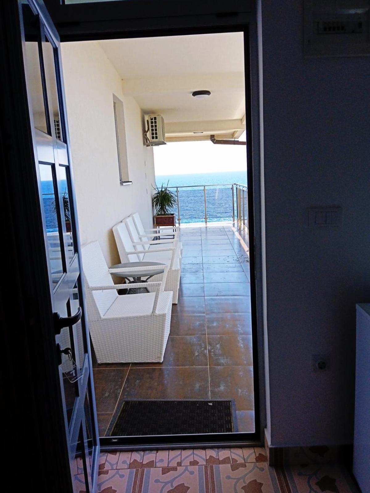 Sunset View Apartments Bar Chambre photo