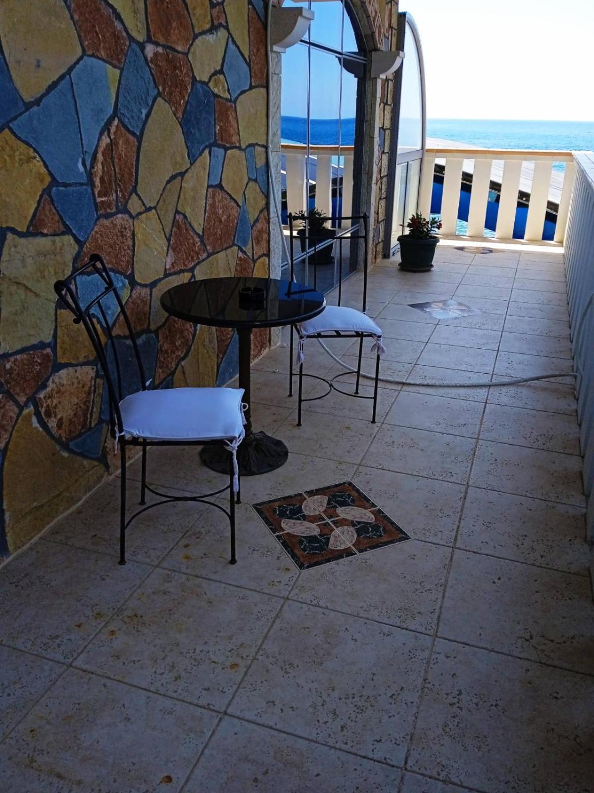 Sunset View Apartments Bar Chambre photo