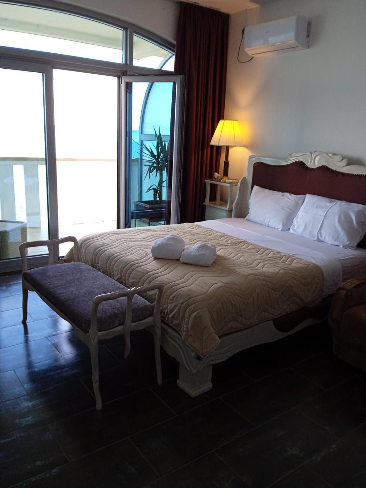 Sunset View Apartments Bar Chambre photo